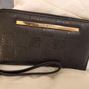 Steve Madden wristlet